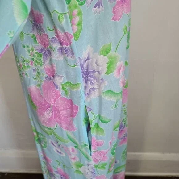 Vintage 70s Pastel Blue Hibiscus Long Sleeve Maxi Night Gown or Dress - Picture 4 of 12